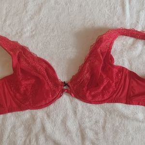 Cacique Bras size 38F